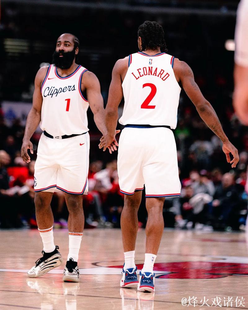 伦纳德与詹姆斯-哈登离场未接受媒体采访